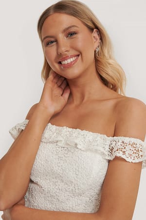 White Haut dentelle à épaules dénudées recyclé