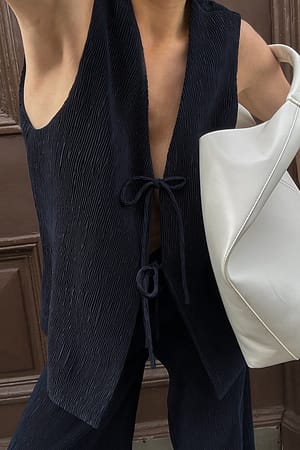 Navy lange Plissee-Weste