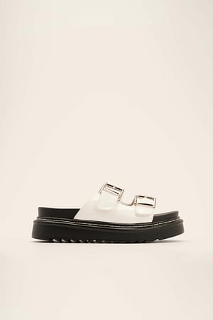 White Schnalle