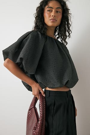 Image 4 of 7