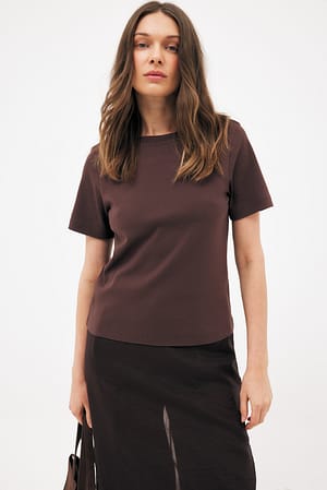 Brown T-shirt coupe droite