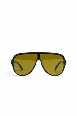 Black Retro Pilot Sunglasses