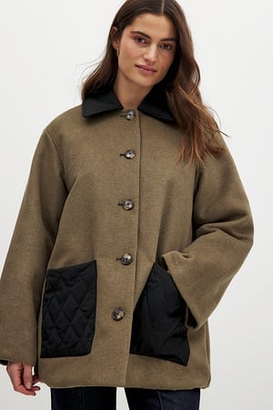 Beige wendbare Steppjacke