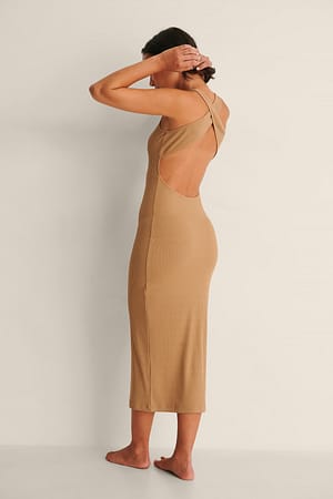 Midikleid mit gekreuztem Rücken
