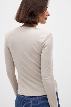 Image 2 of 5