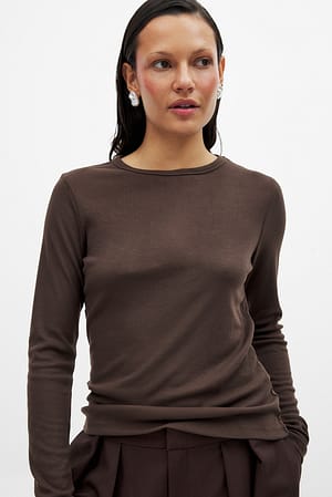 Dark Brown Langärmeliges Ripp-Oberteil mit Rundhalsausschnitt