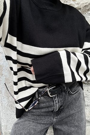 Black/White Stripe Jersey de punto con cuello redondo