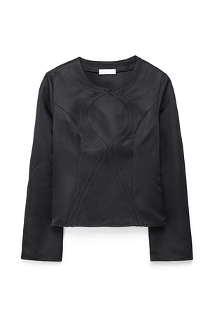 Black Topp i satin med snördetalj