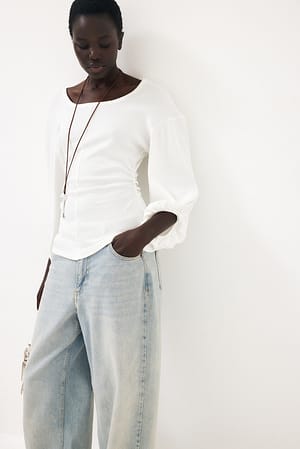 White skulpturales T-Shirt