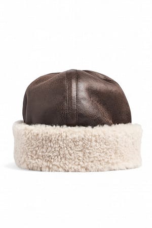 Brown Chapeau en peau de mouton retournée
