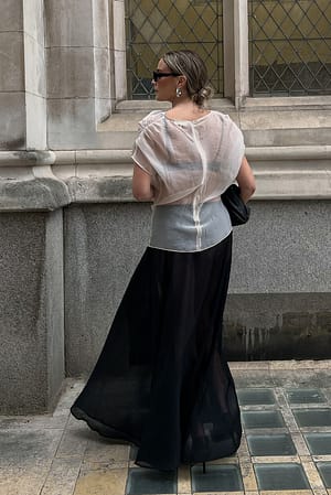 Image 2 of 6