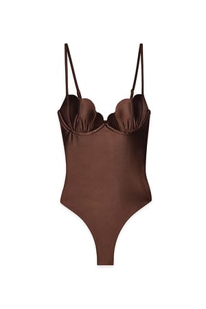 Brown Bañador con forma de concha