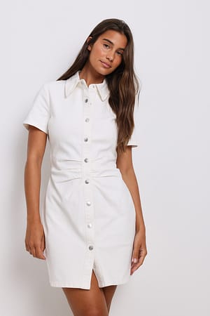 Offwhite Kortärmad rychad denimklänning