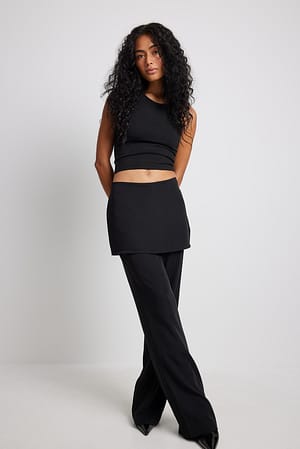 Black Byxor med kjoldetalj