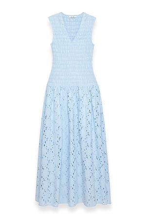 Blue Anglaise-Maxikleid mit Smockedetail