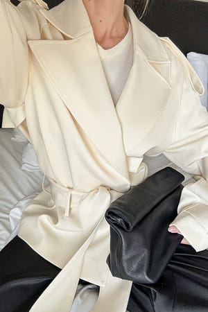 Light Beige weicher taillierter Mid-Trenchcoat