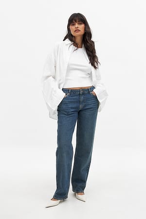 Mid Blue gerade Jeans mit niedriger Taille