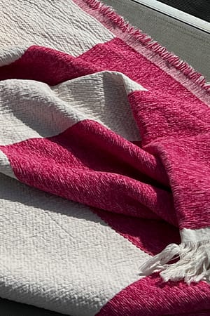 Pink Gemusterter Überwurf