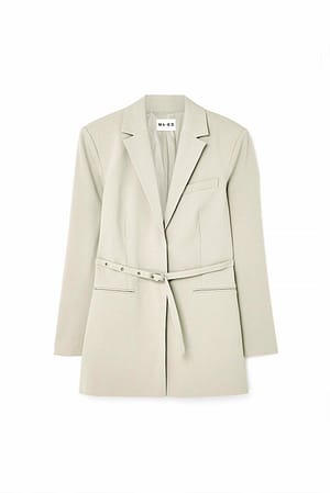 Taupe Blazer ceinturé ajusté