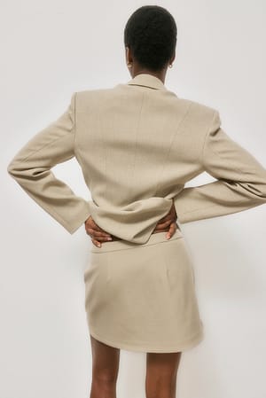 Image 2 of 7