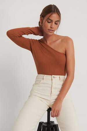 Cinnamon Top met één mouw
