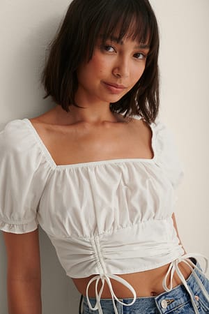 Ecru Blouse Met Vierkante Halslijn
