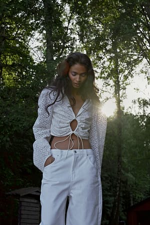 Beige Blus med trumpetärm