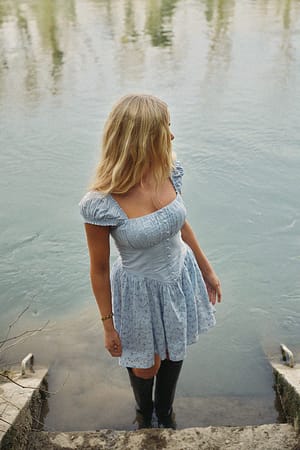 Blue Anglaise mini-jurk met wijde rok