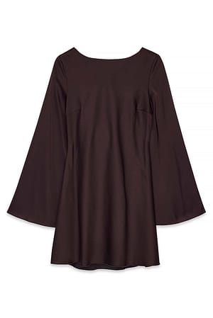 Dark Plum Minikjole i satin med åbent vandfaldsrug