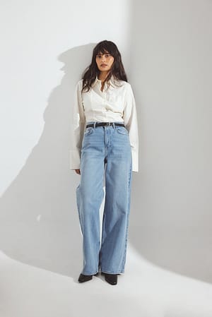 Light Blue Weite Jeans mit hoher Taille