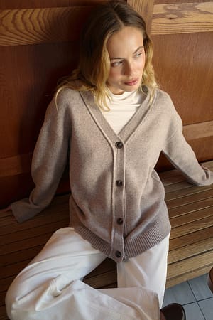 Oversized strikket cardigan i ull