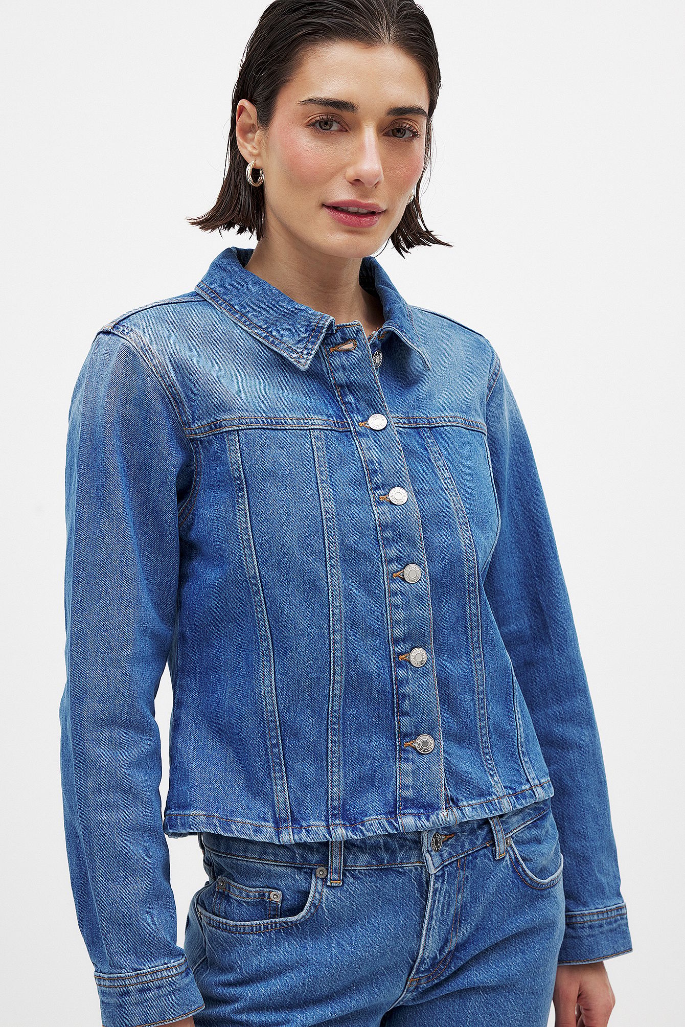 Mid Blue Långärmad figursydd skjorta i denim