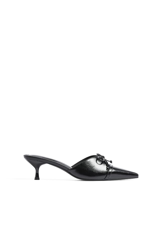 Black Cut Out Pumps