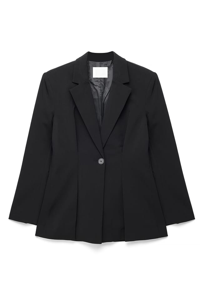 Black Blazer mit taillierter Passform
