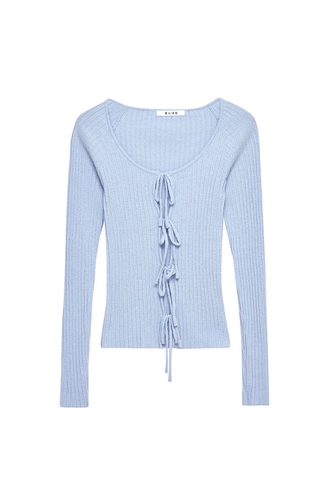 Light Blue Stickad cardigan med knytdetalj