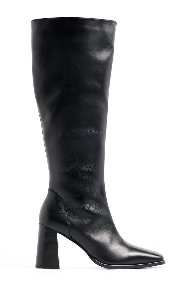 Black Åtsittande boots i läder med fyrkantig tå