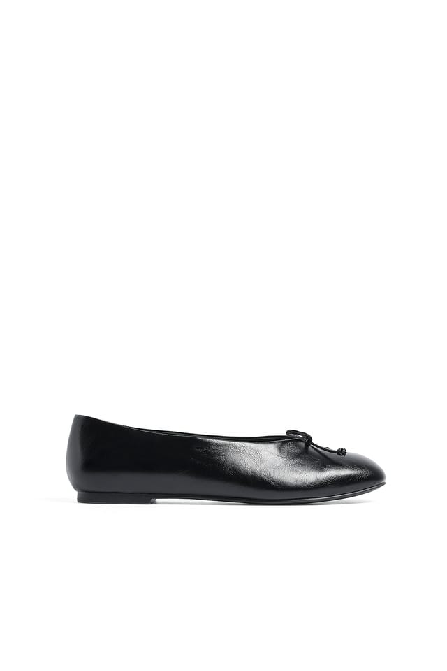 Black Ballerinas mit abgerundeter Form