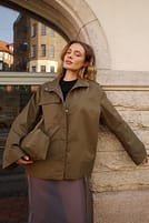 Go to image 3 of 6
