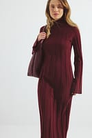 Go to image 1 of 7