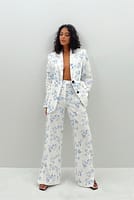 Go to image 1 of 5