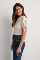 Go to image 1 of 4