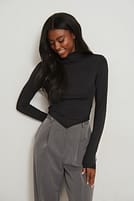 Go to image 1 of 4