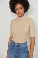 Go to image 1 of 4