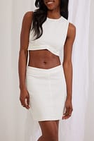 Go to image 1 of 4