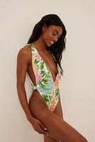 Go to image 1 of 4