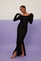 Go to image 1 of 4