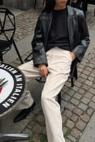 Gehe zu Bild 1 von 5