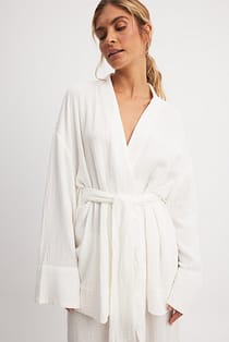 Fließender Blazer mit Gürtel
