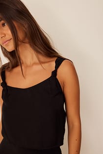 Top mit Knoten-Detail