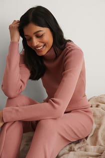 Knitted Ribbed High Neck Top